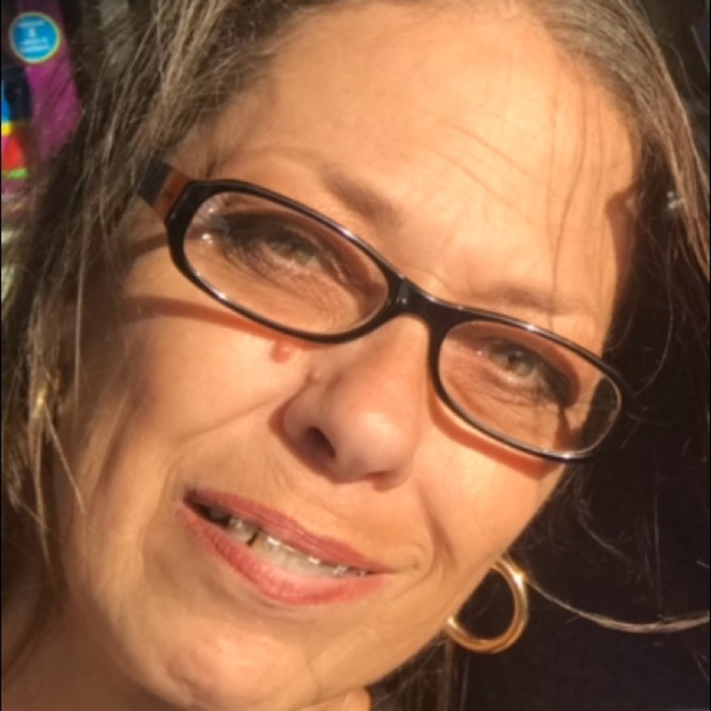 Meet your Posher, Denise